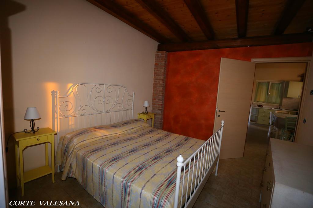 Corte Valesana Lazise Chambre photo